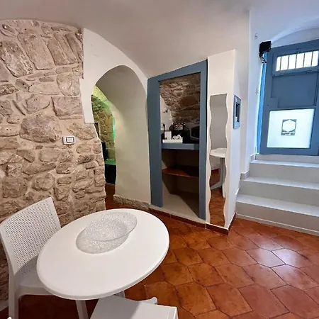 Geometric Blue Guest house 3*