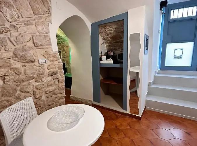 Geometric Blue Guest house 3*